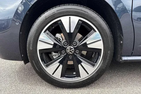 24 of 63 for VOLKSWAGEN CALIFORNIA 2.0 TDI Ocean 5dr DSG