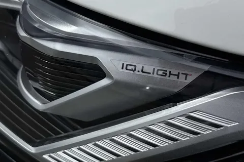 32 of 63 for VOLKSWAGEN CALIFORNIA 2.0 TDI Ocean 5dr DSG