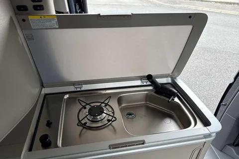 39 of 63 for VOLKSWAGEN CALIFORNIA 2.0 TDI Ocean 5dr DSG