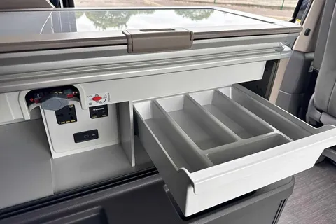 40 of 63 for VOLKSWAGEN CALIFORNIA 2.0 TDI Ocean 5dr DSG