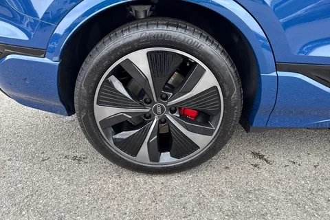 DC25XMX Audi Sq6 E-Tron 360kW SQ6 Quattro 100kWh Edition 1 5dr Auto Thumbnail #13