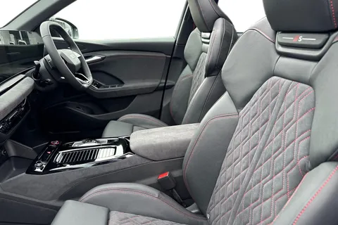 DC25XMX Audi Sq6 E-Tron 360kW SQ6 Quattro 100kWh Edition 1 5dr Auto Thumbnail #16