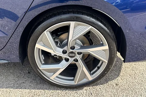 DC25OJB Audi A3 Black Edition 35 TFSI  150 PS S tronic Thumbnail #12