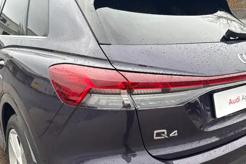 8 of 66 for Audi Q4 e-tron Q4 S line 45 e-tron 210,00 kW