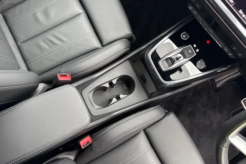 23 of 66 for Audi Q4 e-tron Q4 S line 45 e-tron 210,00 kW