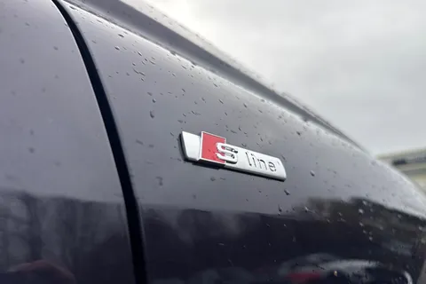 29 of 66 for Audi Q4 e-tron Q4 S line 45 e-tron 210,00 kW