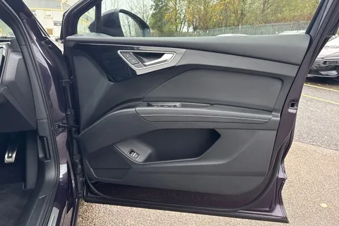 47 of 66 for Audi Q4 e-tron Q4 S line 45 e-tron 210,00 kW