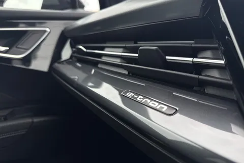 50 of 66 for Audi Q4 e-tron Q4 S line 45 e-tron 210,00 kW