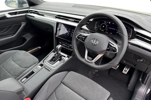 DA75HYH Volkswagen Arteon 1.4 TSI eHybrid R-Line 5dr DSG | Power Tailgate | ACC Thumbnail #14