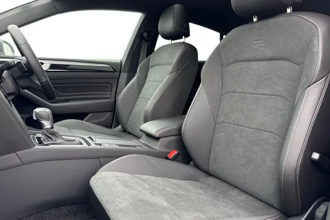 DA75HYH Volkswagen Arteon 1.4 TSI eHybrid R-Line 5dr DSG | Power Tailgate | ACC Thumbnail #16