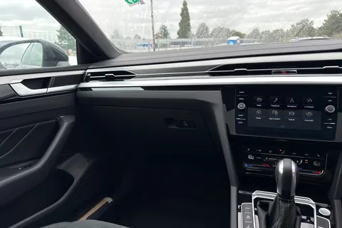 DA75HYH Volkswagen Arteon 1.4 TSI eHybrid R-Line 5dr DSG | Power Tailgate | ACC Thumbnail #20