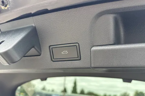 DA75HYH Volkswagen Arteon 1.4 TSI eHybrid R-Line 5dr DSG | Power Tailgate | ACC Thumbnail #31