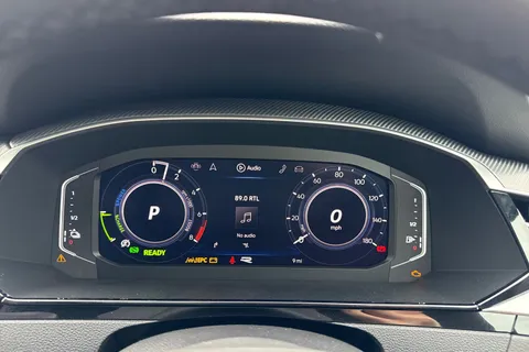 DA75HYH Volkswagen Arteon 1.4 TSI eHybrid R-Line 5dr DSG | Power Tailgate | ACC Thumbnail #41