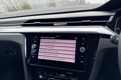 DA75HYH Volkswagen Arteon 1.4 TSI eHybrid R-Line 5dr DSG | Power Tailgate | ACC Thumbnail #51