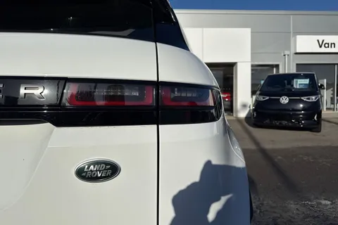 26 of 61 for Land Rover Range Rover Evoque 1.5 P300e 12.2kWh R-Dynamic SE Auto 4WD Euro 6 (s/s) 5dr