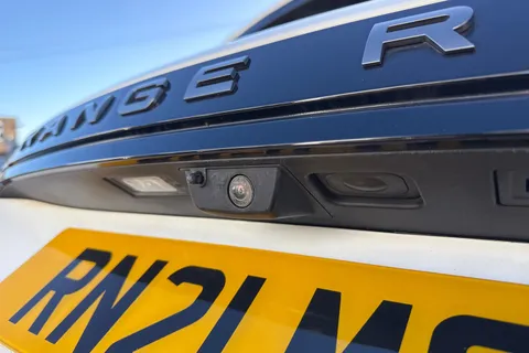 27 of 61 for Land Rover Range Rover Evoque 1.5 P300e 12.2kWh R-Dynamic SE Auto 4WD Euro 6 (s/s) 5dr