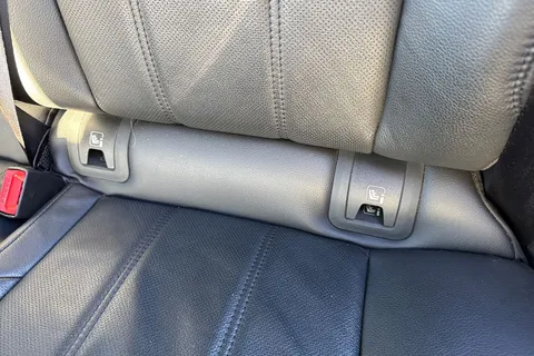 36 of 61 for Land Rover Range Rover Evoque 1.5 P300e 12.2kWh R-Dynamic SE Auto 4WD Euro 6 (s/s) 5dr