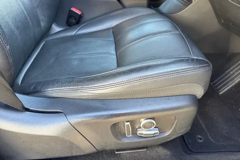 40 of 61 for Land Rover Range Rover Evoque 1.5 P300e 12.2kWh R-Dynamic SE Auto 4WD Euro 6 (s/s) 5dr