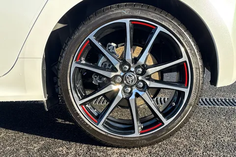 DU25CWN Toyota Yaris 1.5 VVT-h GR SPORT Hatchback 5dr Petrol Hybrid E-CVT Euro 6 (s/s) (130 ps) Thumbnail #10