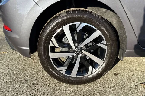 DE75KFK Volkswagen Polo 1.0 TSI Match 5dr DSG | Parking sensors | Rear Camera Thumbnail #12