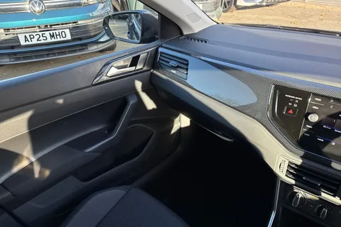 DE75KFK Volkswagen Polo 1.0 TSI Match 5dr DSG | Parking sensors | Rear Camera Thumbnail #21