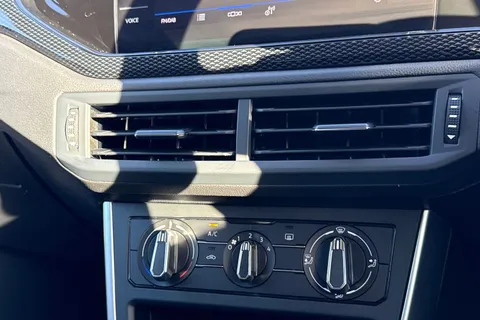 DE75KFK Volkswagen Polo 1.0 TSI Match 5dr DSG | Parking sensors | Rear Camera Thumbnail #23