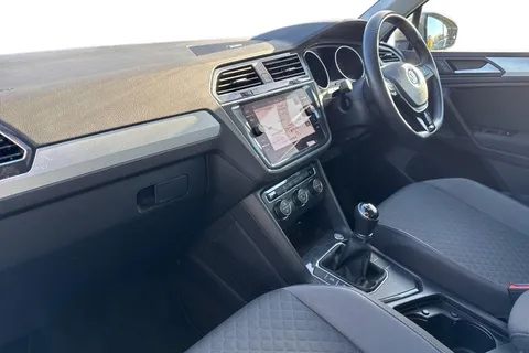 9 of 61 for Volkswagen Tiguan 1.5 TSI EVO Match Euro 6 (s/s) 5dr