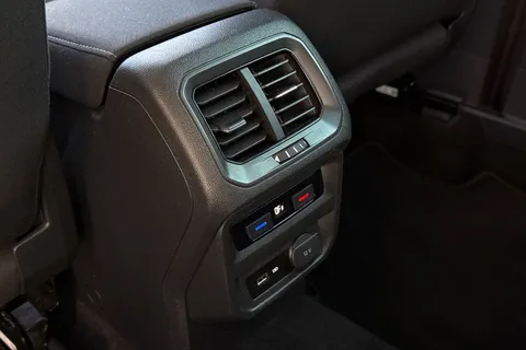 32 of 61 for Volkswagen Tiguan 1.5 TSI EVO Match Euro 6 (s/s) 5dr