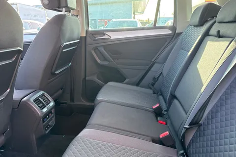 33 of 61 for Volkswagen Tiguan 1.5 TSI EVO Match Euro 6 (s/s) 5dr