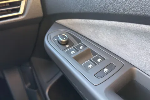 MK24LWV Volkswagen Golf 1.5 TSI 150 R-Line 5dr **18' BERGAMO ALLOYS** Thumbnail #21