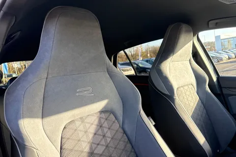 MK24LWV Volkswagen Golf 1.5 TSI 150 R-Line 5dr **18' BERGAMO ALLOYS** Thumbnail #24