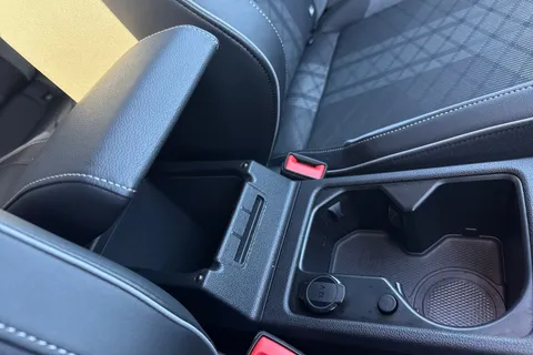 MK24LWV Volkswagen Golf 1.5 TSI 150 R-Line 5dr **18' BERGAMO ALLOYS** Thumbnail #43