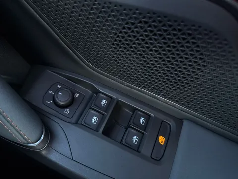 KT74WMK CUPRA Formentor 2.0 TSI 333 VZ3 5dr DSG 4Drive **PANORAMIC SUNROOF** Thumbnail #19