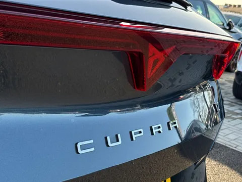 KT74WMK CUPRA Formentor 2.0 TSI 333 VZ3 5dr DSG 4Drive **PANORAMIC SUNROOF** Thumbnail #26