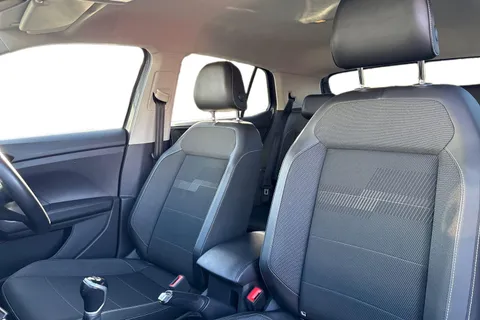 DG23KLL Volkswagen T-Cross 1.0 TSI 110 Black Edition 5dr | App Connect | Acc Thumbnail #17