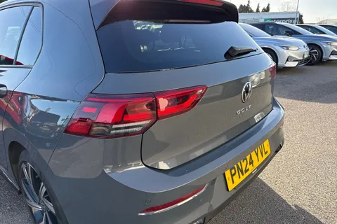 PN24YVL Volkswagen Golf 1.5 TSI 150 R-Line 5dr ⭐18' Bergamo alloy wheels⭐ Thumbnail #8