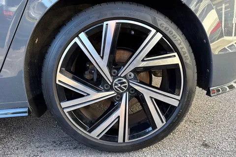 PN24YVL Volkswagen Golf 1.5 TSI 150 R-Line 5dr ⭐18' Bergamo alloy wheels⭐ Thumbnail #11