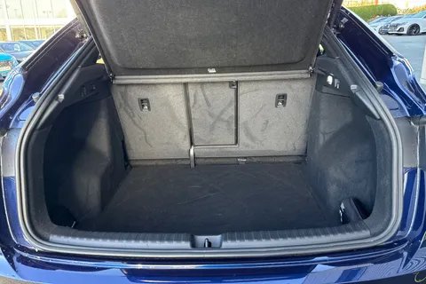 KR25ODM Audi Q4 e-tron Q4 Sportback Black Edition 45 e-tron 210,00 kW Thumbnail #7