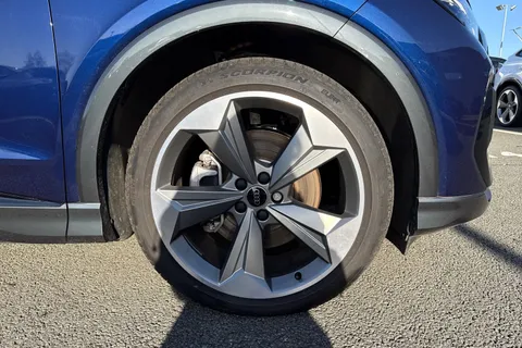 KR25ODM Audi Q4 e-tron Q4 Sportback Black Edition 45 e-tron 210,00 kW Thumbnail #10