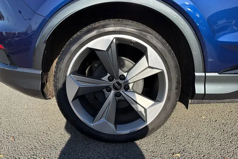 KR25ODM Audi Q4 e-tron Q4 Sportback Black Edition 45 e-tron 210,00 kW Thumbnail #11