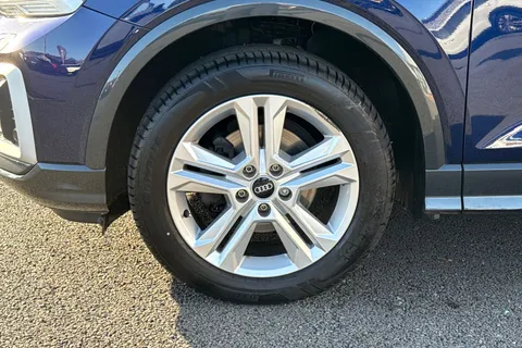 13 of 51 for Audi Q2 1.5 TFSI CoD 35 Sport S Tronic Euro 6 (s/s) 5dr