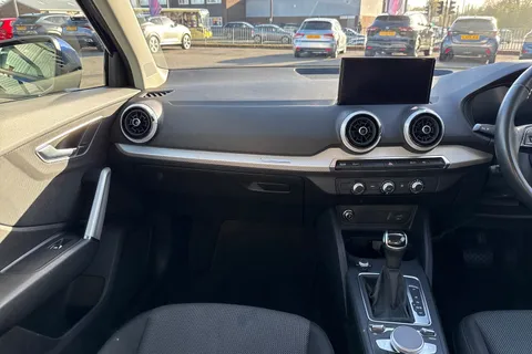 20 of 51 for Audi Q2 1.5 TFSI CoD 35 Sport S Tronic Euro 6 (s/s) 5dr