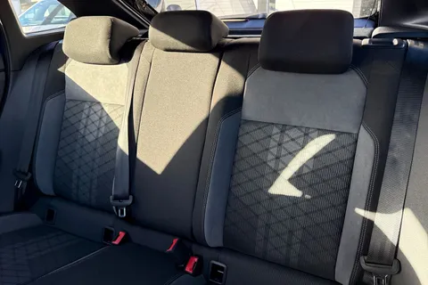 CY72EMF Volkswagen Taigo 1.0 TSI 110 R-Line 5dr ⭐Black Design pack & 18' Misano Alloys⭐ Thumbnail #15