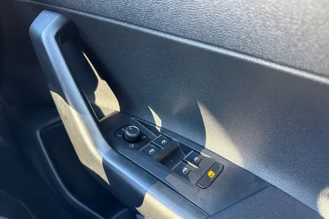 CY72EMF Volkswagen Taigo 1.0 TSI 110 R-Line 5dr ⭐Black Design pack & 18' Misano Alloys⭐ Thumbnail #19