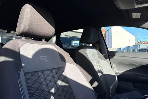 CY72EMF Volkswagen Taigo 1.0 TSI 110 R-Line 5dr ⭐Black Design pack & 18' Misano Alloys⭐ Thumbnail #22