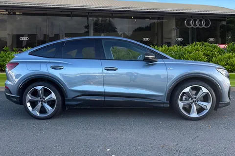 KN25YJY Audi Q4 e-tron Q4 Sportback Black Edition 45 e-tron  210,00 kW Thumbnail #4