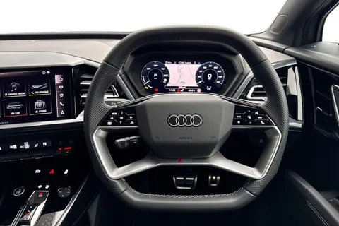 KN25YJY Audi Q4 e-tron Q4 Sportback Black Edition 45 e-tron  210,00 kW Thumbnail #14