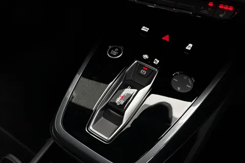 KN25YJY Audi Q4 e-tron Q4 Sportback Black Edition 45 e-tron  210,00 kW Thumbnail #21