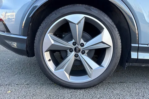 KN25YJY Audi Q4 e-tron Q4 Sportback Black Edition 45 e-tron  210,00 kW Thumbnail #23