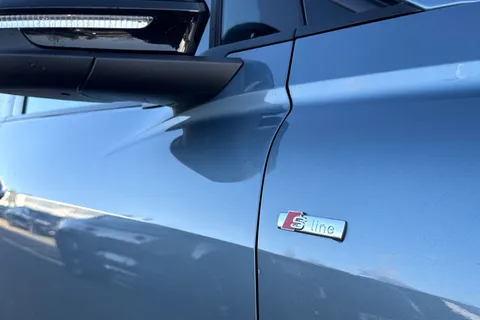 KN25YJY Audi Q4 e-tron Q4 Sportback Black Edition 45 e-tron  210,00 kW Thumbnail #53